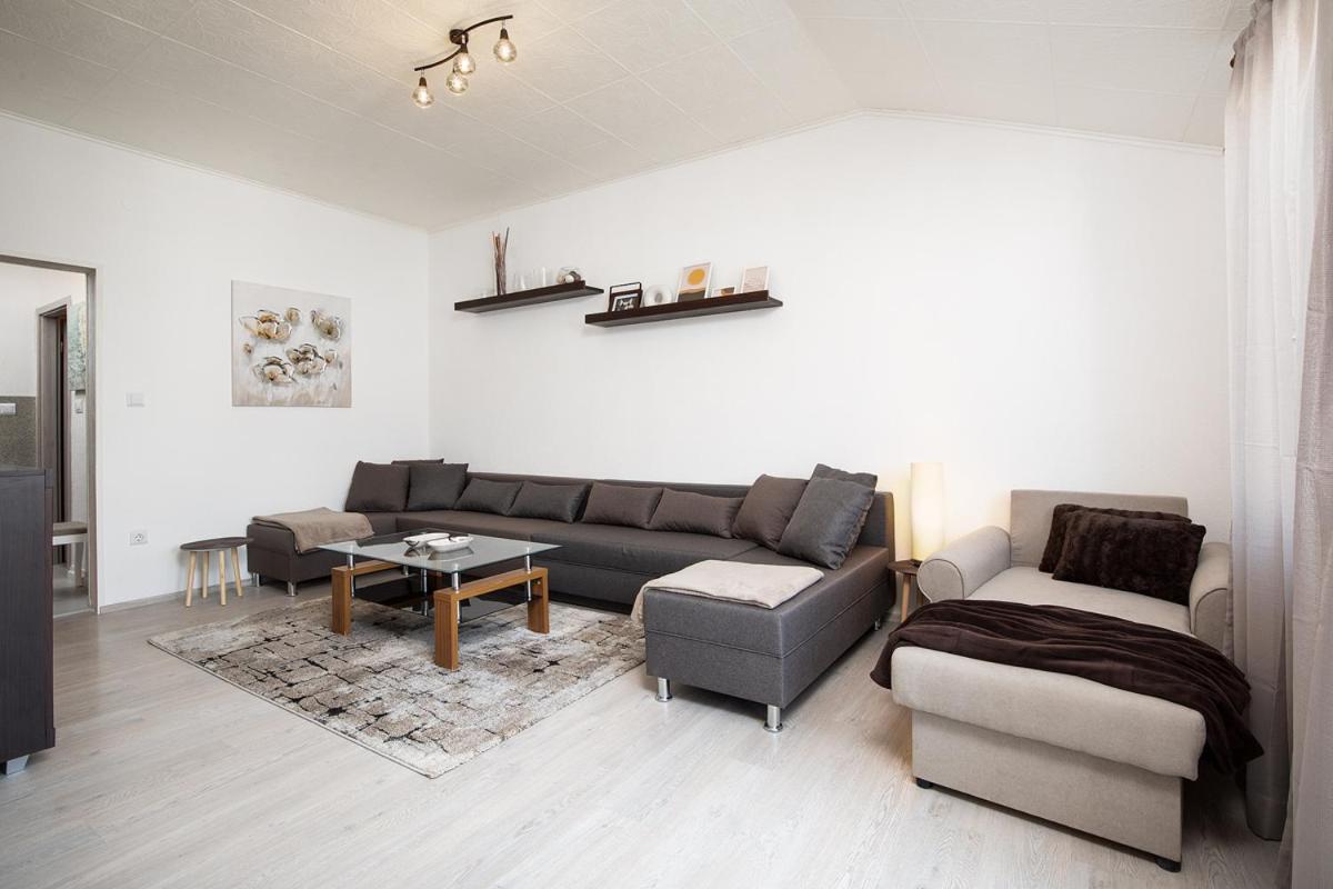 Apartment Aston Пула Екстер'єр фото
