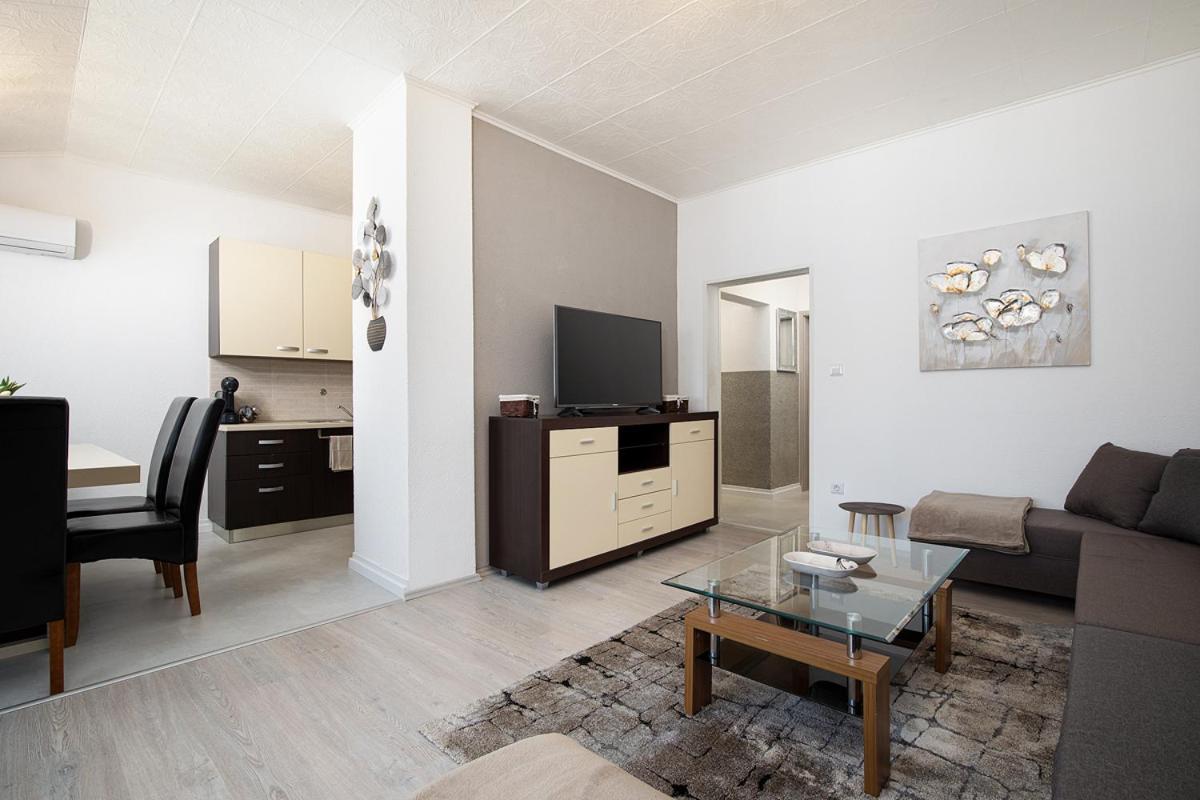 Apartment Aston Пула Екстер'єр фото