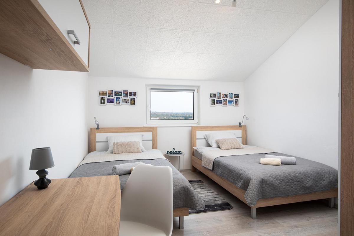 Apartment Aston Пула Екстер'єр фото
