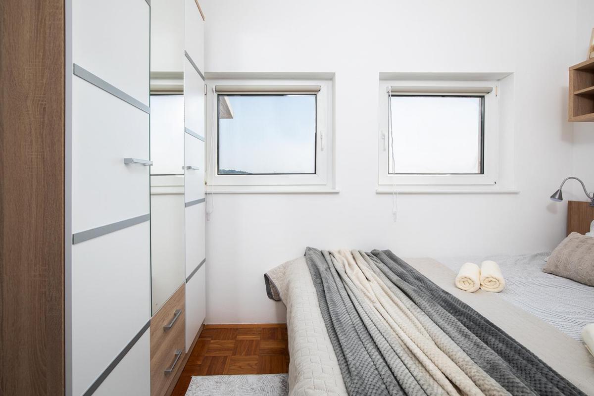 Apartment Aston Пула Екстер'єр фото